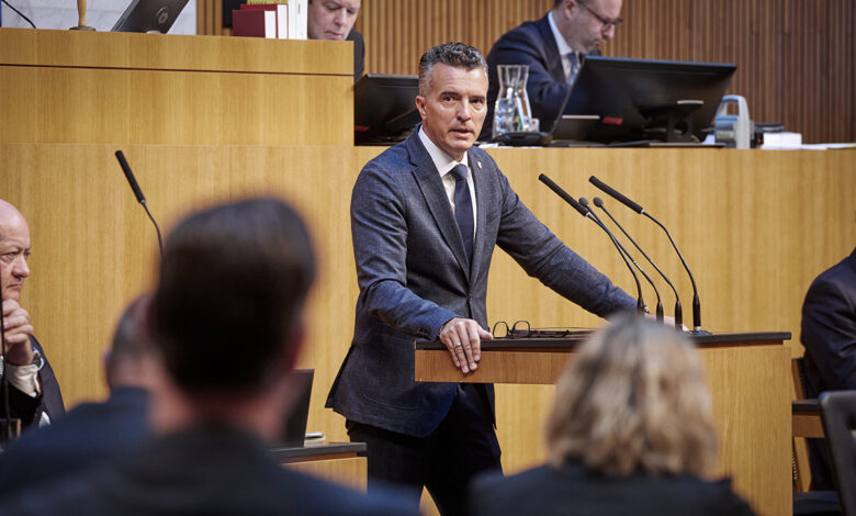 Avusturya Ulusal Meclisi'nde (Nationalrat) bir oturum esnasında milletvekilleri ve hükümet sıraları.