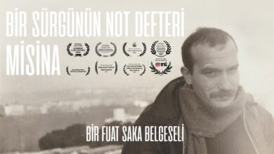 Fuat Saka'nın gençlik fotoğrafı ve üzerinde festival ödül logolarının bulunduğu 'Bir Sürgünün Not Defteri: Misina' belgesel afişi.