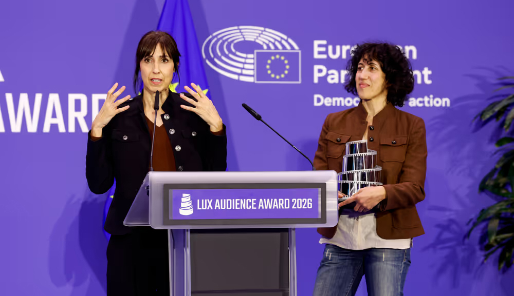 SORDA filminin yönetmeni Eva Libertad ödül sonrası açıklama yapıyor.