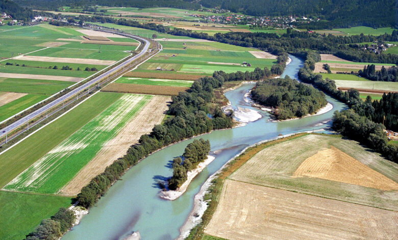 Obere Drau Karintiya nehir genişletme ve ekolojik koruma projesi