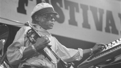 Miles Davis 1984 North Sea Caz Festivali canlı performansı trompet ve klavye başında